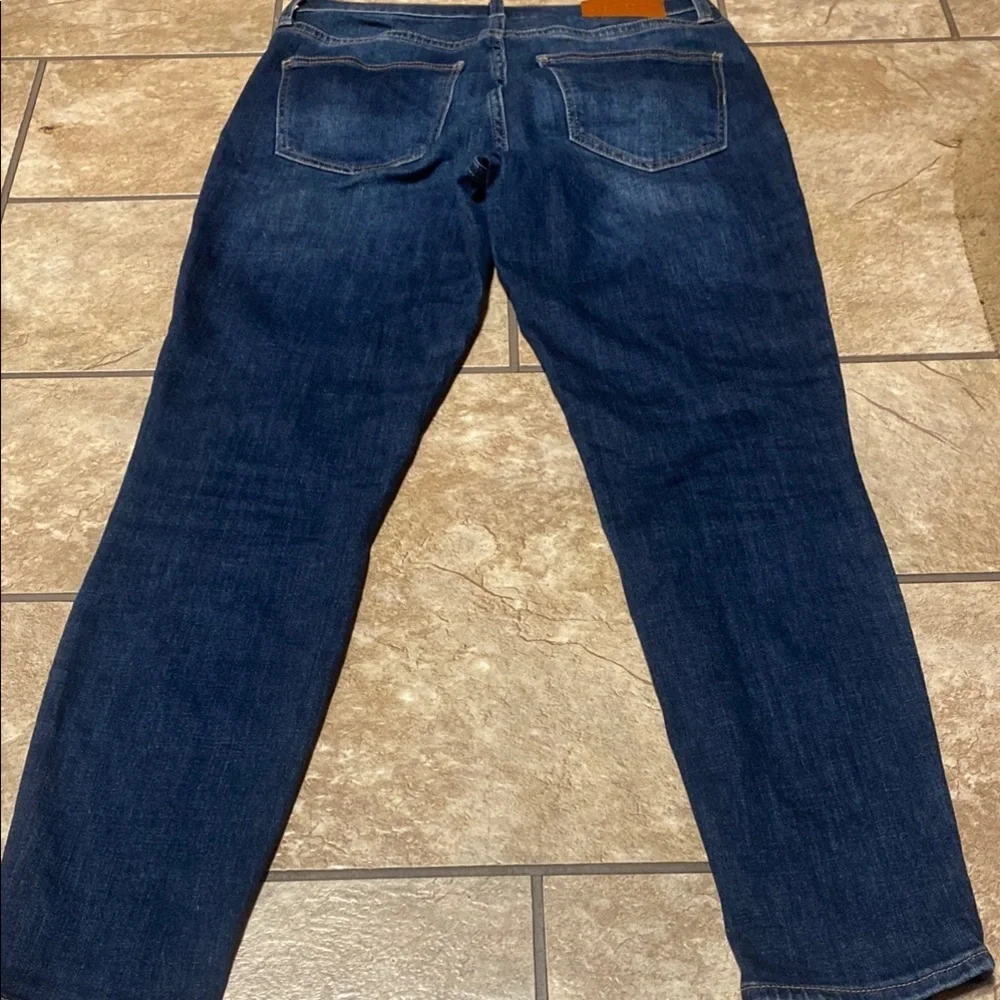 Lucky Brand Ava Mid Rise Size 8 Jeans with Rich Indigo Finish - Picture 2 of 11